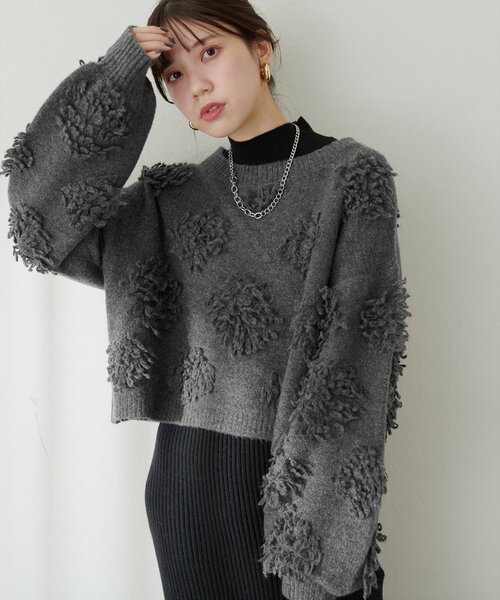 natural couture（ナチュラルクチュール）の「もしゃもしゃフラワーライクショートニット（ニット/セーター・レディース・オフホワイト/チャコールグレー/オレンジ/モカ/ピンク/レッド系その他・FREE）」の3枚目の写真