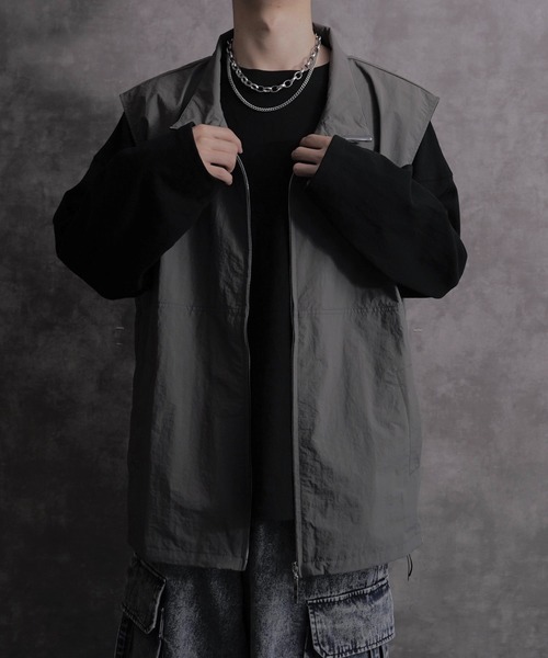 INTER FACTORY（インターファクトリー）の「しの - Side Zip Slit Nylon Vest / サイドジップスリットナイロンベスト　made in INTER FACTORY（ベスト・メンズ・ブラック/チャコールグレー・LARGE/MEDIUM/SMALL）」の9枚目の写真