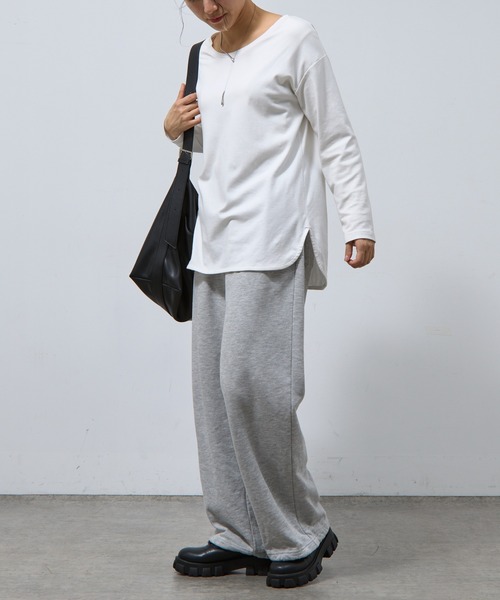 COLONY 2139(コロニートゥーワンスリーナイン)の「スマート裾ラウンド長袖Tシャツ(Tシャツ/カットソー・レディース・チャコールグレー/ホワイト/ブラック・FREE)」の5枚目の写真