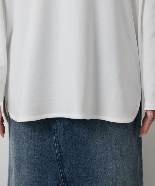 COLONY 2139(コロニートゥーワンスリーナイン)の「スマート裾ラウンド長袖Tシャツ(Tシャツ/カットソー・レディース・チャコールグレー/ホワイト/ブラック・FREE)」の18枚目の写真