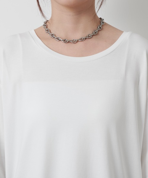 COLONY 2139(コロニートゥーワンスリーナイン)の「スマート裾ラウンド長袖Tシャツ(Tシャツ/カットソー・レディース・チャコールグレー/ホワイト/ブラック・FREE)」の14枚目の写真