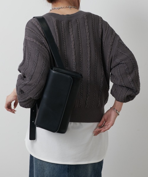 COLONY 2139(コロニートゥーワンスリーナイン)の「スマート裾ラウンド長袖Tシャツ(Tシャツ/カットソー・レディース・チャコールグレー/ホワイト/ブラック・FREE)」の22枚目の写真