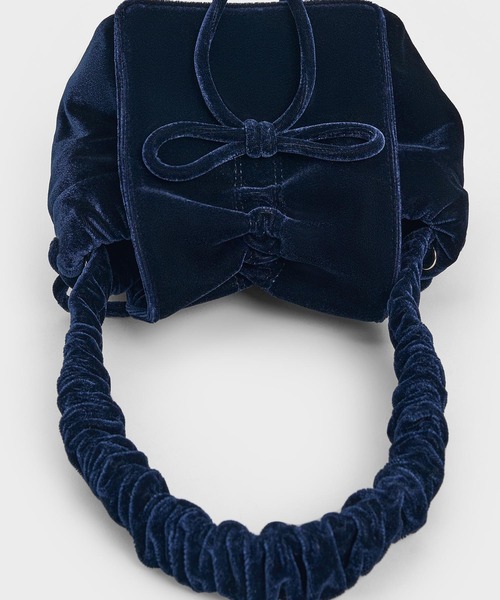 CHARLES & KEITH（チャールズ & キース）の「ベルベットボウ ルーシュドトップハンドルバッグ（ハンドバッグ・レディース・ブラック系その他2/ブラック/ダークブルー/ピンク・S）」の10枚目の写真