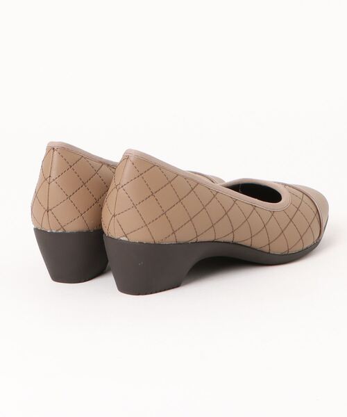 ALL DAY Walk(オールデイウォーク)の「ALL DAY Walk/3cm ヒール スクエアトーパンプス(パンプス・レディース・ブラック/モカ・22.0cm/22.5cm/23.0cm/23.5cm/24.0cm/24.5cm/25.0cm/25.5cm)」の3枚目の写真