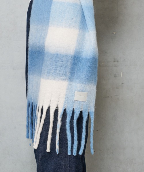 Actually（アクチュアリー）の「ブークレブロックチェックストール（ストール/ショール・レディース・ブルー/イエロー・フリー）」の5枚目の写真