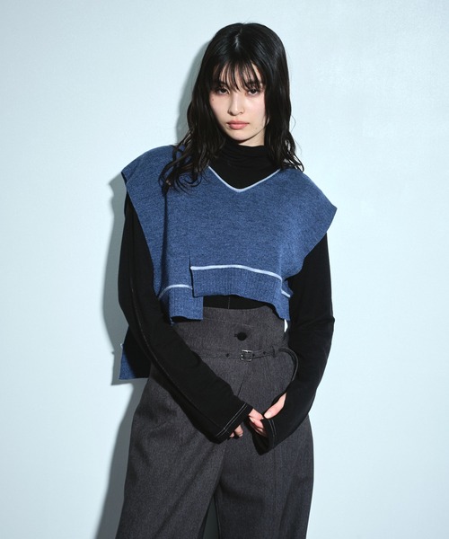 UNITED TOKYO(ユナイテッドトウキョウ)の「バックロングラインニットベスト|レイヤード/春服(ベスト・レディース・ブルー/ブラック/ブラウン・FREE)」の13枚目の写真