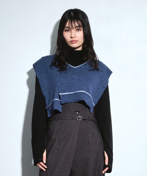 UNITED TOKYO(ユナイテッドトウキョウ)の「バックロングラインニットベスト|レイヤード/春服(ベスト・レディース・ブルー/ブラック/ブラウン・FREE)」の14枚目の写真