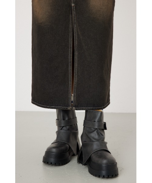 RODEO CROWNS WIDE BOWL（ロデオクラウンズワイドボウル）の「フロントスリットデニムスカート（デニムスカート・レディース・ブラック/ブルー・SMALL/MEDIUM）」の15枚目の写真