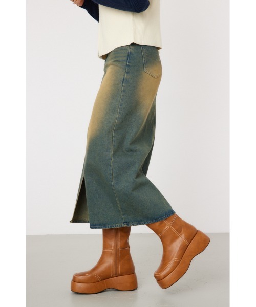 RODEO CROWNS WIDE BOWL（ロデオクラウンズワイドボウル）の「フロントスリットデニムスカート（デニムスカート・レディース・ブラック/ブルー・SMALL/MEDIUM）」の3枚目の写真