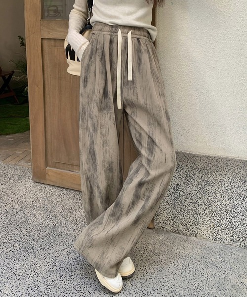 IRADOWL（アイラドール）の「ニュアンスデザインコーデュロイリラックスパンツ（その他パンツ・レディース・ダークグレー/ベージュ/ライトベージュ/ブラック/ブラウン・FREE）」の4枚目の写真