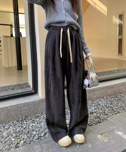 IRADOWL（アイラドール）の「ニュアンスデザインコーデュロイリラックスパンツ（その他パンツ・レディース・ダークグレー/ベージュ/ライトベージュ/ブラック/ブラウン・FREE）」の2枚目の写真