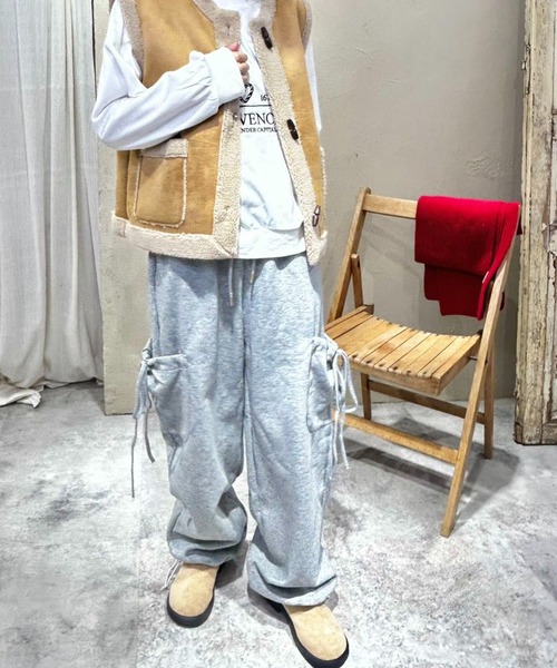 mebole(メボレ)の「トグルボタンムートンボアベスト(ムートンコート・レディース・ベージュ/ブラウン・FREE)」の22枚目の写真