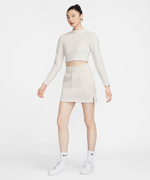 NIKE（ナイキ）の「ナイキ スポーツウェア フェニックス フリース ウィメンズ スリム ミニ スカート / Nike Sportswear Phoenix Fleece Women's Slim Mini Skirt FV6319-104 Light Orewood Brown（スカート・レディース・ブラウン系その他・S/M/L/XL/XS）」の5枚目の写真