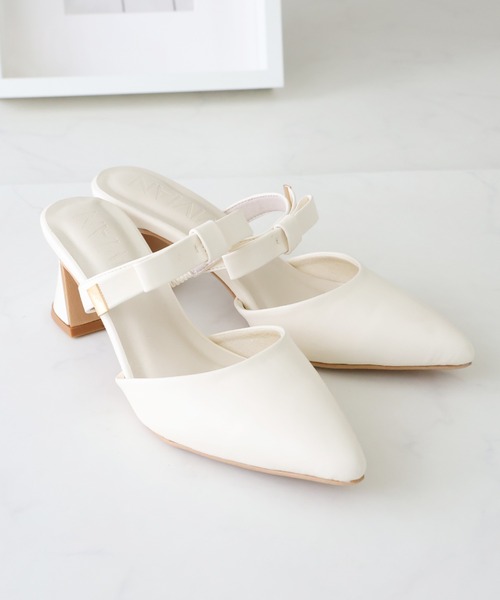 VIVIAN（ヴィヴィアン）の「ポインテッドトゥリボンストラップミュールパンプス　結婚式 二次会 パーティー フォーマル オケージョン（パンプス・レディース・クリアブラック/ブラック系その他2/ホワイト系その他5/ミント・M/L/LL/S）」の6枚目の写真