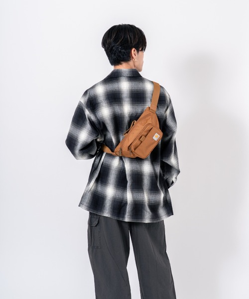 Carhartt(カーハート)の「【CARHARTT】ボディバッグ ウエストバッグ(ボディバッグ/ウエストポーチ・メンズ・ブラウン/グリーン系カモフラージュ/ブラック/ベージュ/チャコールグレー・FREE)」の17枚目の写真