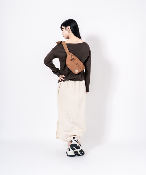 Carhartt(カーハート)の「【CARHARTT】ボディバッグ ウエストバッグ(ボディバッグ/ウエストポーチ・メンズ・ブラウン/グリーン系カモフラージュ/ブラック/ベージュ/チャコールグレー・FREE)」の20枚目の写真