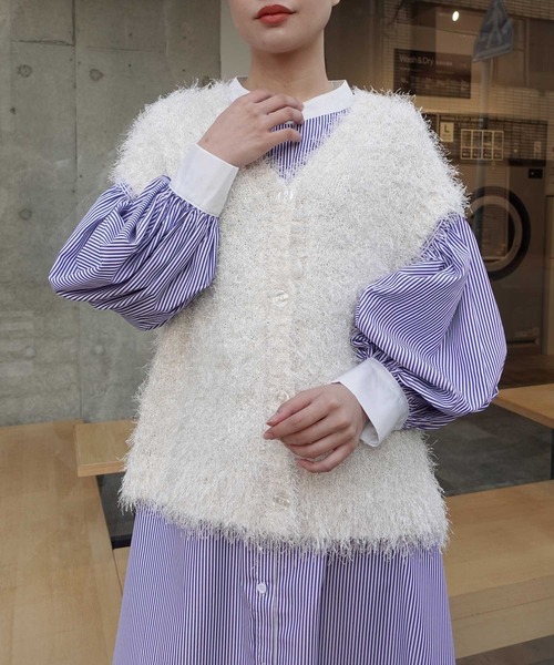 CORNERS(コーナーズ)の「シャギーVネックベスト(ベスト・レディース・アイボリー・M)」の3枚目の写真