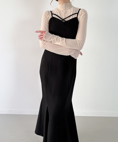 JUNOAH（ジュノア）の「レースアップショートジレ+胸元クロスマーメイドキャミワンピース　set（セットアップ・レディース・ブラック/チャコール/グレー・X-LARGE/LARGE/MEDIUM）」の13枚目の写真