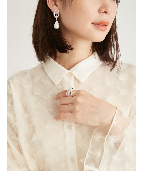 emmi(エミ)の「バロックパールイヤリング(イヤリング・レディース・ゴールド/シルバー・FREE)」の5枚目の写真