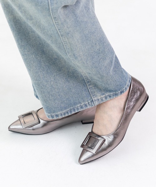 attagirl（アタガール）の「スクエアバックルフラットシューズ（パンプス・レディース・シルバー/アイボリー/ブラック/ベージュ/ガンメタ/ブラック系その他・24.5cm/24.0cm/23.5cm/23.0cm/22.5cm/22.0cm/25.5cm/25.0cm）」の6枚目の写真