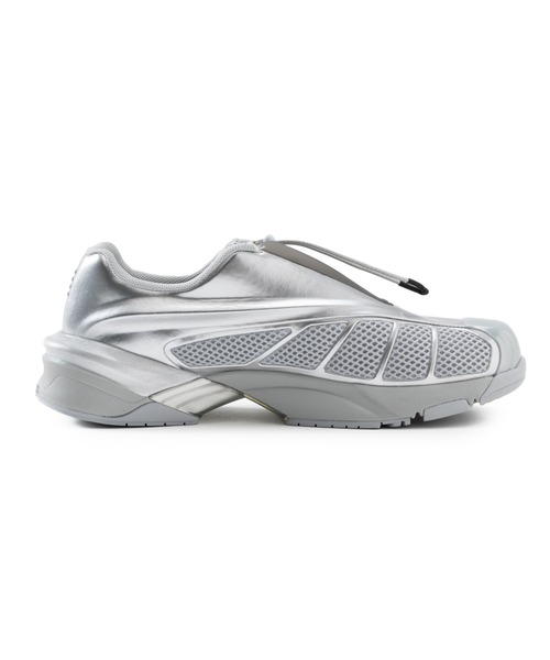 FILA(フィラ)の「REPLICA 2002(スニーカー・レディース・シルバー・27.5cm/27.0cm/26.5cm/26.0cm/25.5cm/25.0cm/24.5cm/24.0cm/23.5cm/23.0cm/29.0cm/28.0cm)」の4枚目の写真