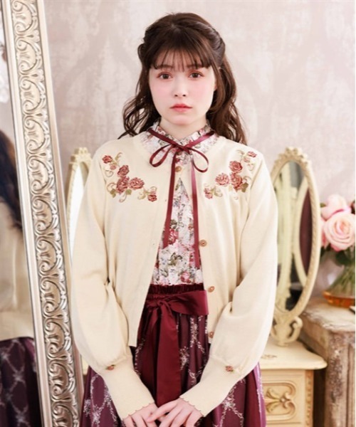 axes femme（アクシーズファム）の「フラワーガーデン刺繍カーディガン