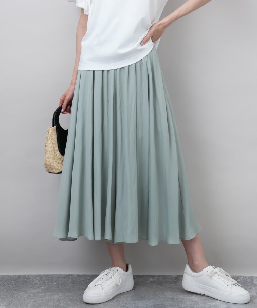 MK MICHEL KLEIN（エムケーミッシェルクラン）の「サテンガウチョパンツ/接触冷感/洗える（その他パンツ・レディース・ブルー/ライトグレー/ネイビー/ラベンダー/ダークグレー/ライトブラウン/カーキ/ミント/ライトブルー/ダークカーキ/ダークネイビー/カリビアンブルー/ベージュ/モカ/ピンク/ブルーグリーン/ライトベージュ・38）」の8枚目の写真