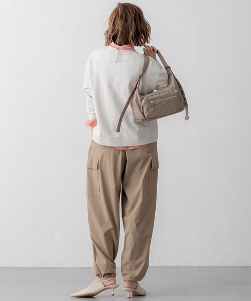 23区 S(ニジュウサンクチイサイサイズ)の「【撥水加工/洗える】ナイロン2WAYストレッチ パラシュート パンツ(その他パンツ・レディース・グレー系/ブラウン系/ベージュ系・30/32/34)」の9枚目の写真