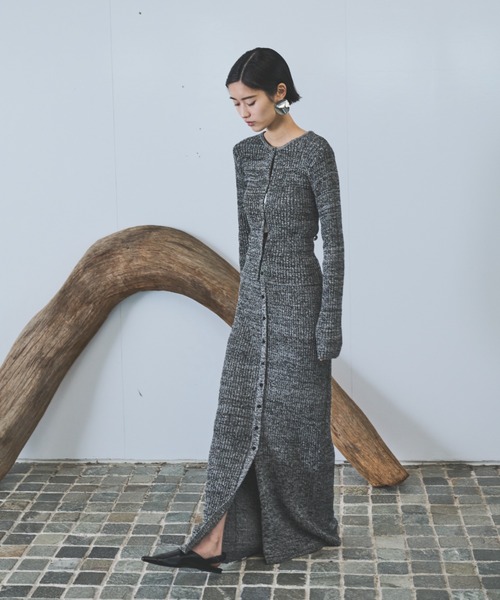 AIC.（エーアイシー）の「メランジニットロングスカート（スカート・レディース・イエロー/グレー/ブルー・MEDIUM/MT）」の7枚目の写真