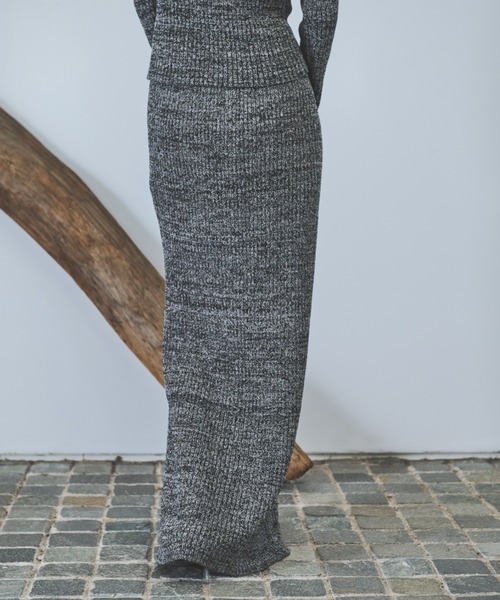 AIC.（エーアイシー）の「メランジニットロングスカート（スカート・レディース・イエロー/グレー/ブルー・MEDIUM/MT）」の6枚目の写真