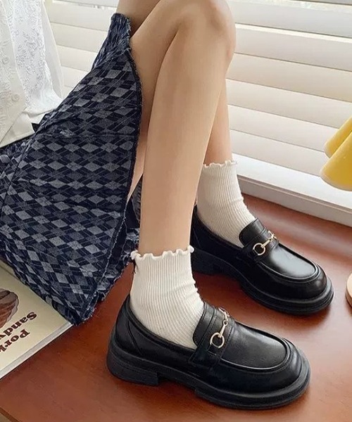 LADY LIKE(レディライク)の「厚底ビットモカシン(ローファー・レディース・ブラック・24.5cm/24.0cm/23.5cm)」の3枚目の写真