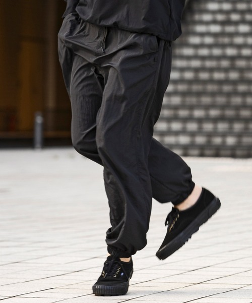 +phenix（プラスフェニックス）の「+phenix(プラスフェニックス)WASHER PANTS ワッシャー素材 アウトドア ナイロンパンツ ロングパンツ(軽量 / 撥水加工)（その他パンツ・メンズ・ワンウォッシュ/カーキ/ブラック・XL/L/M/S）」の4枚目の写真