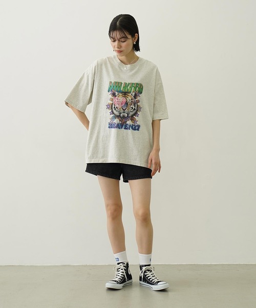 MILKFED.（ミルクフェド）の「COOPER HEART DENIM SHORT PANTS（デニムパンツ・レディース・ライトインディゴブルー/ブラック・M/S）」の11枚目の写真