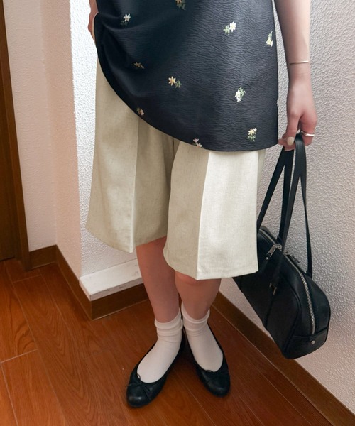 URBAN RESEARCH DOORS（アーバンリサーチドアーズ）の「『セットアップ対応』 ワンタックハーフパンツ（その他パンツ・レディース・ナチュラル/グレー・MEDIUM）」の2枚目の写真