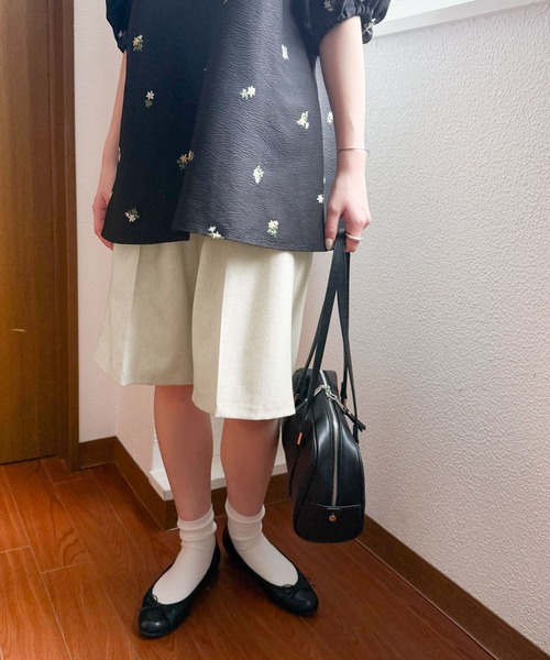 URBAN RESEARCH DOORS（アーバンリサーチドアーズ）の「『セットアップ対応』 ワンタックハーフパンツ（その他パンツ・レディース・ナチュラル/グレー・MEDIUM）」の3枚目の写真