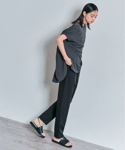 W:Huku（フーク）の「【W:Huku / イージーライトシリーズ】接触冷感 コクーン シルエット ハーフスリーブ トップス（Tシャツ/カットソー・レディース・ブラック/オフホワイト/グリーン系その他/チャコール/ブラウン・M/L）」の17枚目の写真