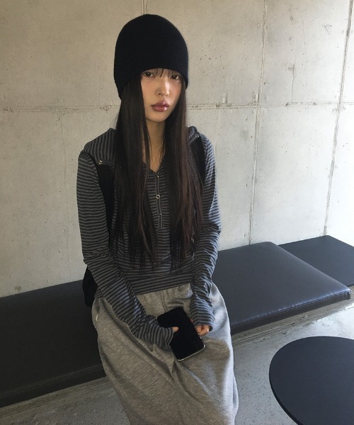 anyonemore(エニワンモア)の「バック切替タックワイドトレーニングパンツ(スウェットパンツ・レディース・グレー・FREE)」の13枚目の写真