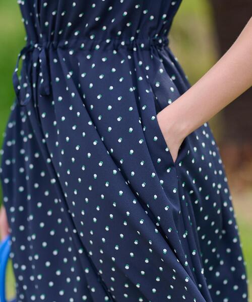 DRESSTERIOR（ドレステリア）の「【ポケットあり/後ろウエストゴム】ドットプリントフレンチスリーブワンピ（ワンピース・レディース・ネイビー系/グリーン系その他2・34/36/38）」の19枚目の写真