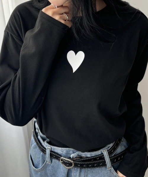 maison de LATIR(メゾンドラティール)の「ワンポイントハートトップス(Tシャツ/カットソー・レディース・ブラック/キャメル/ホワイト・ONESIZE)」の10枚目の写真