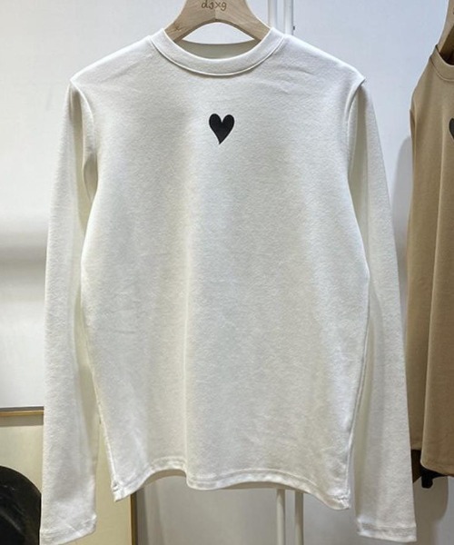 maison de LATIR(メゾンドラティール)の「ワンポイントハートトップス(Tシャツ/カットソー・レディース・ブラック/キャメル/ホワイト・ONESIZE)」の16枚目の写真