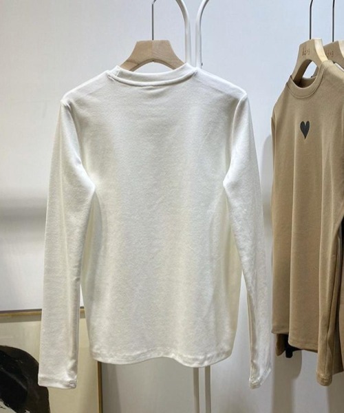 maison de LATIR(メゾンドラティール)の「ワンポイントハートトップス(Tシャツ/カットソー・レディース・ブラック/キャメル/ホワイト・ONESIZE)」の17枚目の写真
