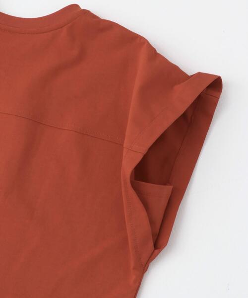 URBAN RESEARCH ROSSO WOMEN（アーバンリサーチ　ロッソ）の「タックスリーブクールタッチカットソー（Tシャツ/カットソー・レディース・ブラック/ホワイト/グリーン/レッド・FREE）」の17枚目の写真