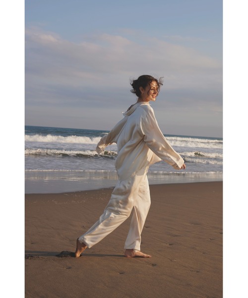 ALEXIA STAM(アリシアスタン)の「Satin Pants/ サテンパンツ(その他パンツ・レディース・アイボリー/ブラック・S/M)」の10枚目の写真