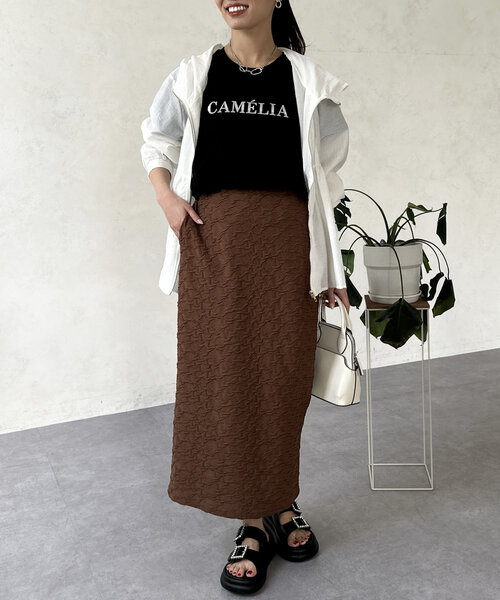 Chez toi（シェトワ）の「箔ラインロゴTシャツ（Tシャツ/カットソー・レディース・ブラック/グレイッシュベージュ/オリーブ/オフホワイト・FREE）」の10枚目の写真