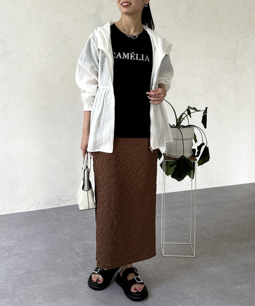 Chez toi（シェトワ）の「箔ラインロゴTシャツ（Tシャツ/カットソー・レディース・ブラック/グレイッシュベージュ/オリーブ/オフホワイト・FREE）」の9枚目の写真