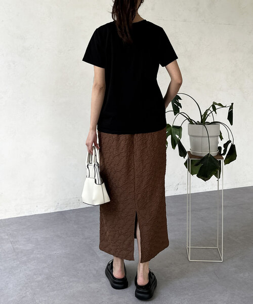 Chez toi（シェトワ）の「箔ラインロゴTシャツ（Tシャツ/カットソー・レディース・ブラック/グレイッシュベージュ/オリーブ/オフホワイト・FREE）」の7枚目の写真