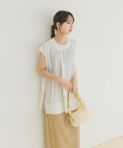 ITEMS URBANRESEARCH(アイテムズ アーバンリサーチ)の「サイドスリットフレンチブラウス(シャツ/ブラウス・レディース・ネイビー/オフホワイト/レッド系その他・FREE)」の16枚目の写真