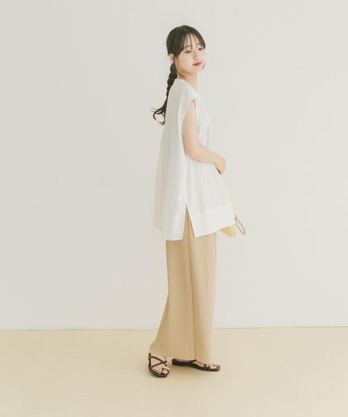 ITEMS URBANRESEARCH(アイテムズ アーバンリサーチ)の「サイドスリットフレンチブラウス(シャツ/ブラウス・レディース・ネイビー/オフホワイト/レッド系その他・FREE)」の18枚目の写真