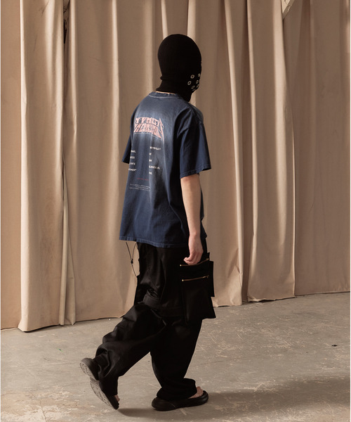 LIBERE(リベーレ)の「LIBERE リベーレ / WASHED T-SHIRT バンドプリントウォッシュドビッグシルエットTシャツ / 251218-251219(Tシャツ/カットソー・メンズ・ブルー系その他/ブラック・LARGE/MEDIUM/SMALL)」の3枚目の写真