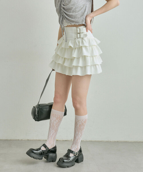 OLIVE des OLIVE（オリーブデオリーブ）の「ダブルバックルフリルスカート（スカート・レディース・オフホワイト/アイボリー/チャコールグレー・FREE）」の5枚目の写真
